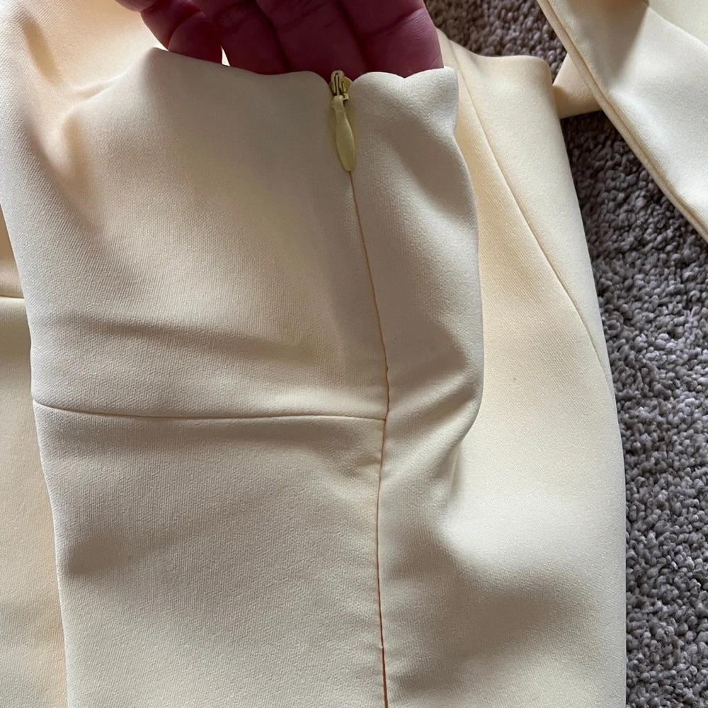 Zara Elegant Pale Yellow sleeveless top - Picture 5 of 6